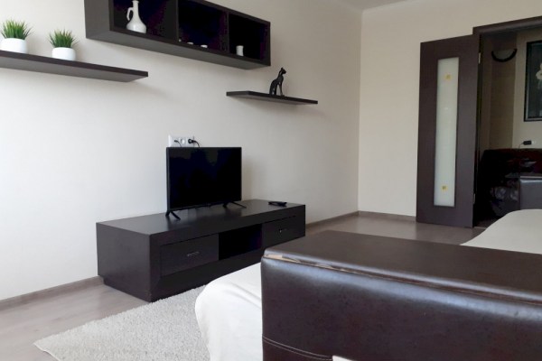 Брест, ул. Ленинградская,17